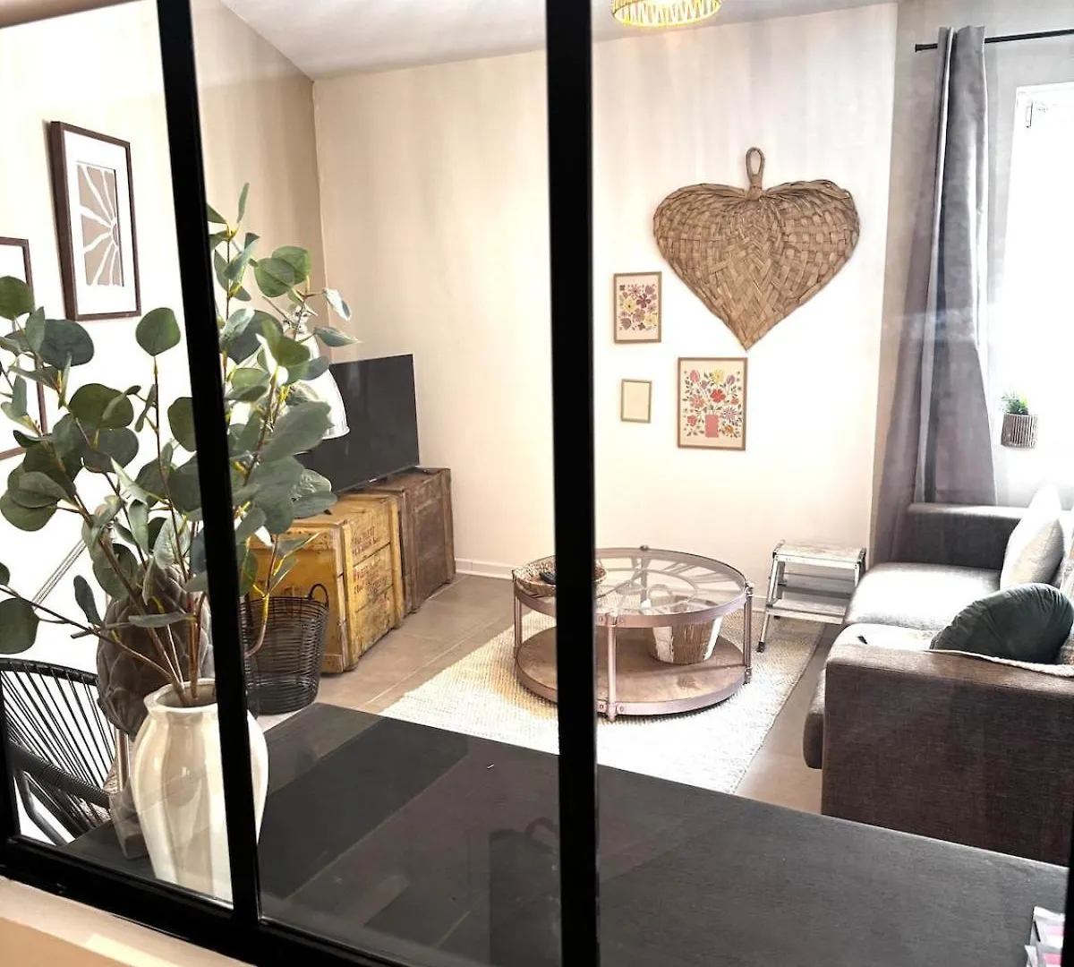 Elegant T2 Proche Gare Et Centre Appartement Miramas